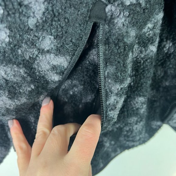 NWT All In Motion Sherpa Jacket Dark Gray Leopard Size Small S NEW S2228 - Picture 9 of 15